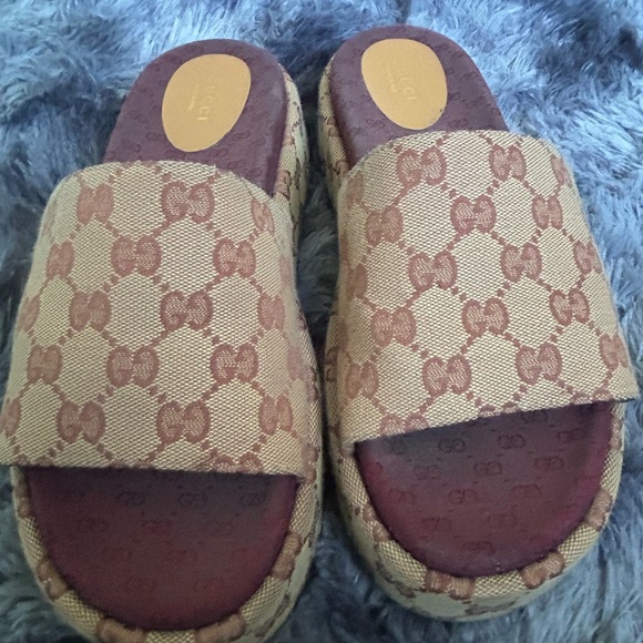 Gucci Brown and Tan Slide Sandals - Picture 1 of 2